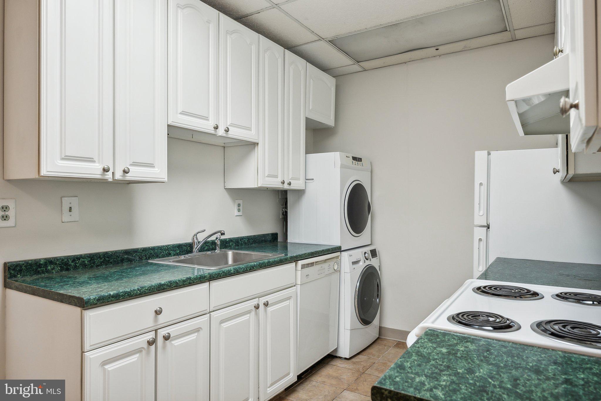 HIGHPOINTE - Residential Lease