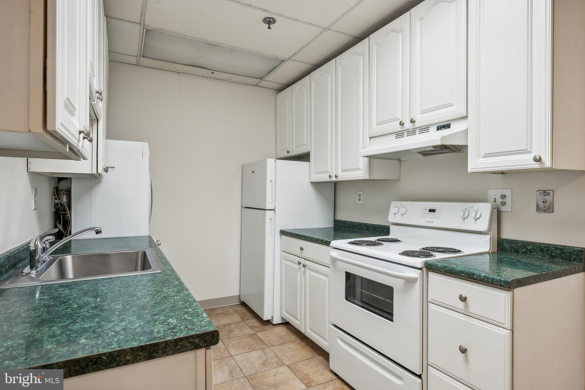 HIGHPOINTE - Residential Lease