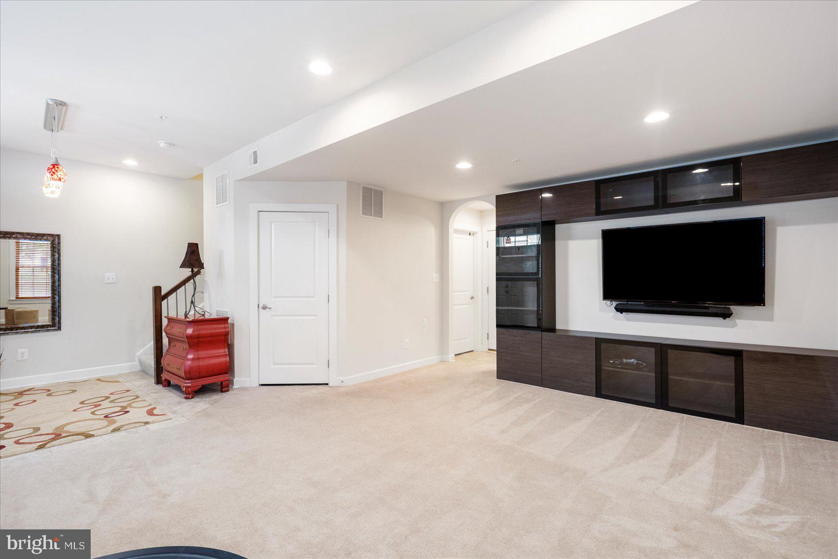 8634 SPRINGVALE DRIVE