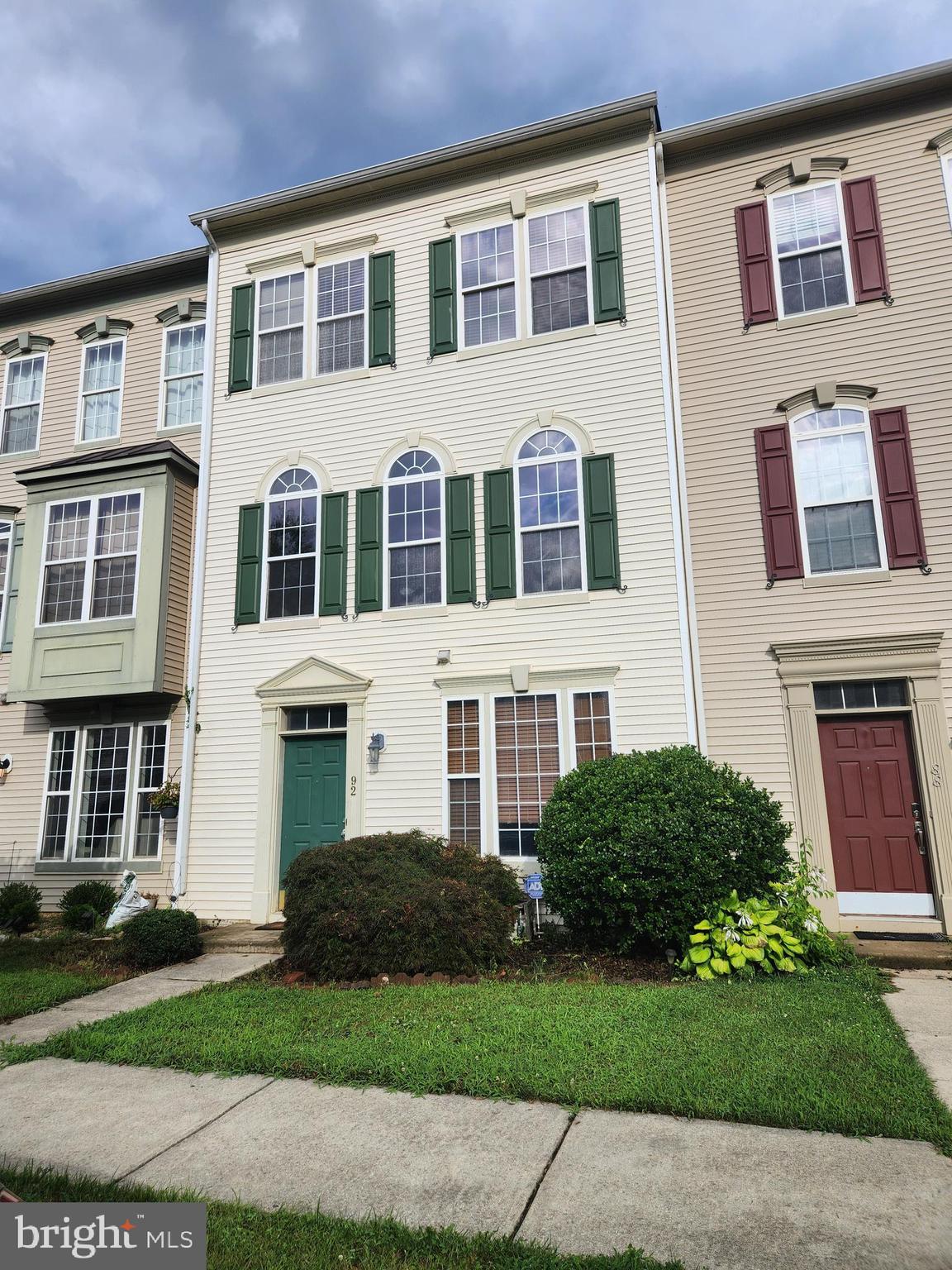 Beautiful townhome in Charles Town features 3 bedrooms, 2 full bathrooms, 2 half bathrooms, kitchen, living room, dining room, finished basement, washer/dryer in unit, parking and small yard.