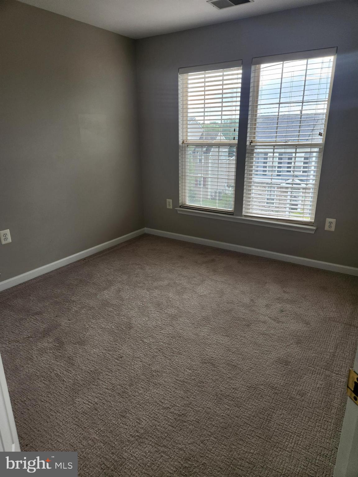 CHARLES TOWN - Residential Lease