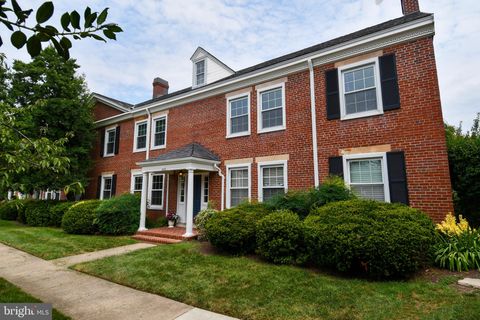4437 S 36TH STREET S B2 ARLINGTON VA 22206