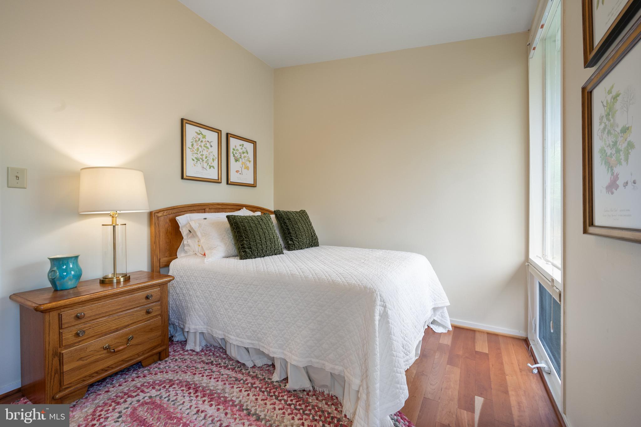 HOLLIN HILLS - Residential