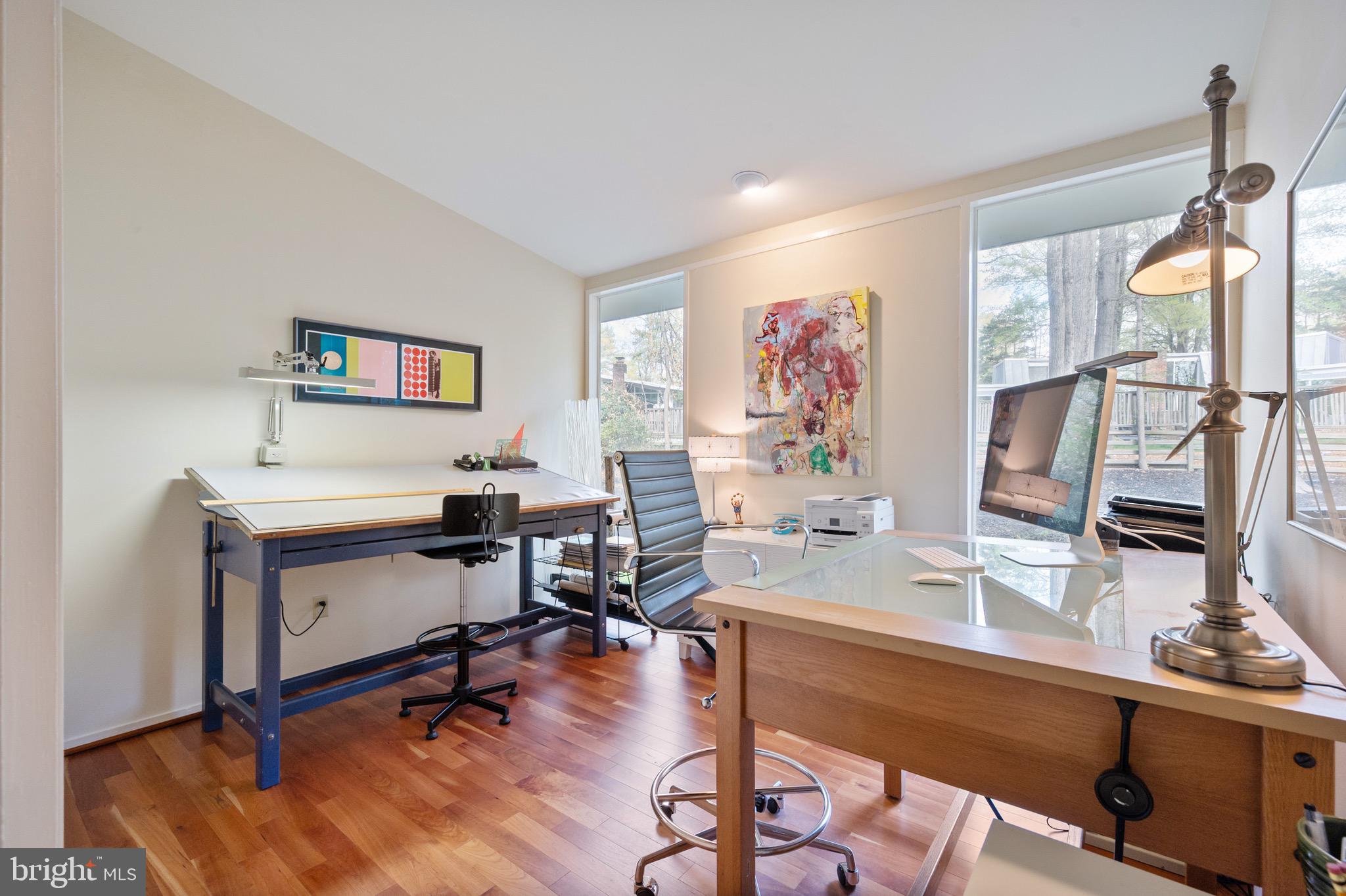 HOLLIN HILLS - Residential