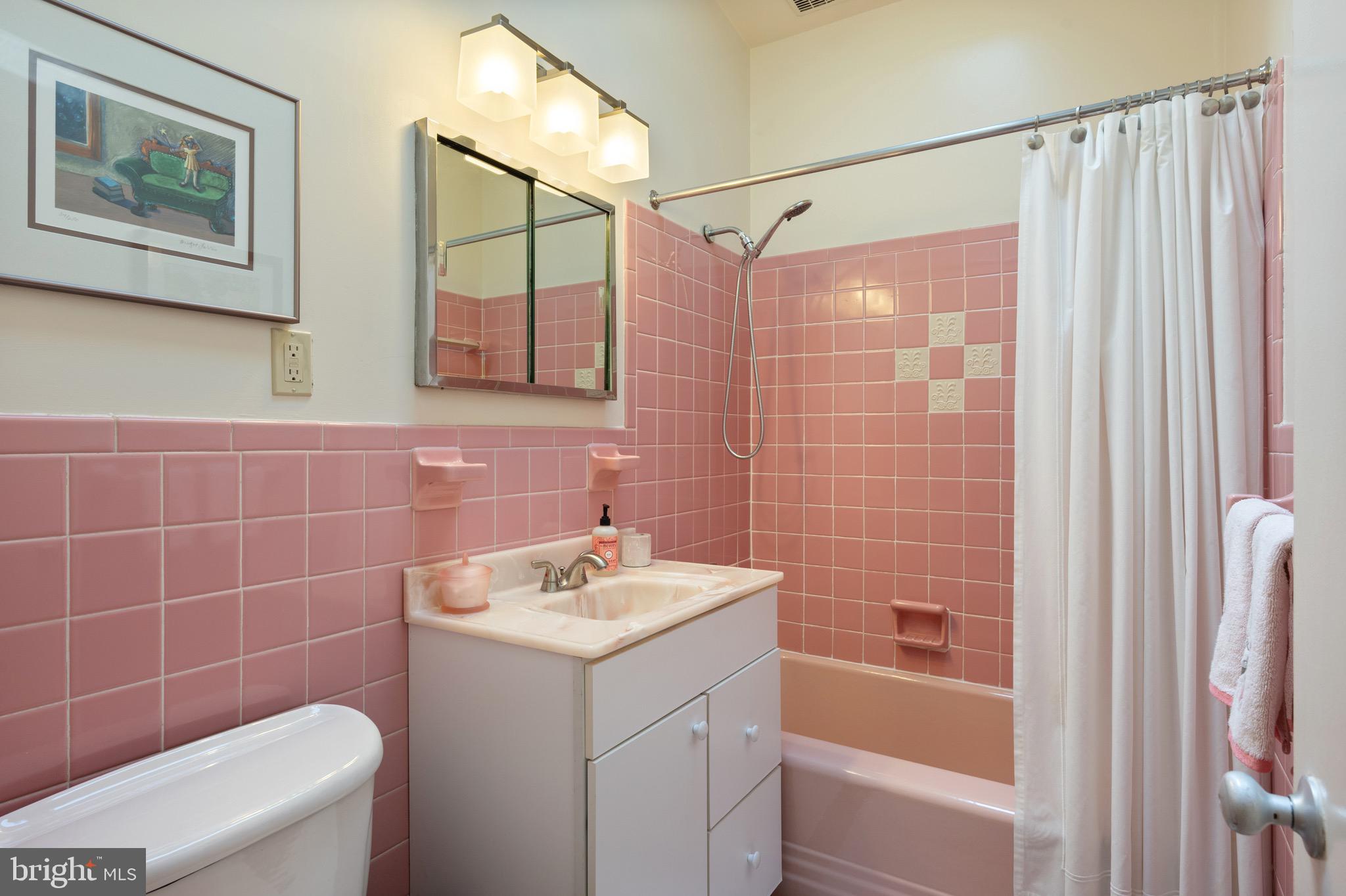 HOLLIN HILLS - Residential