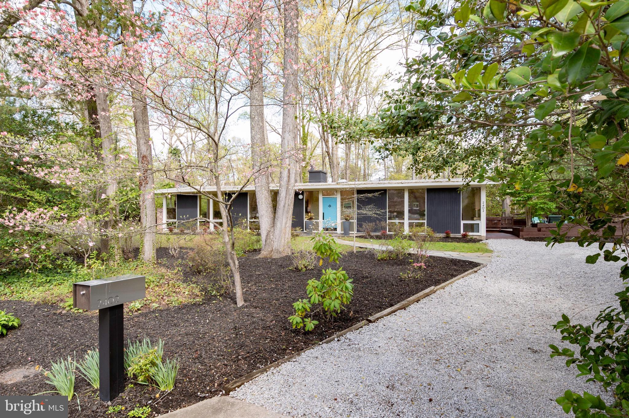 HOLLIN HILLS - Residential