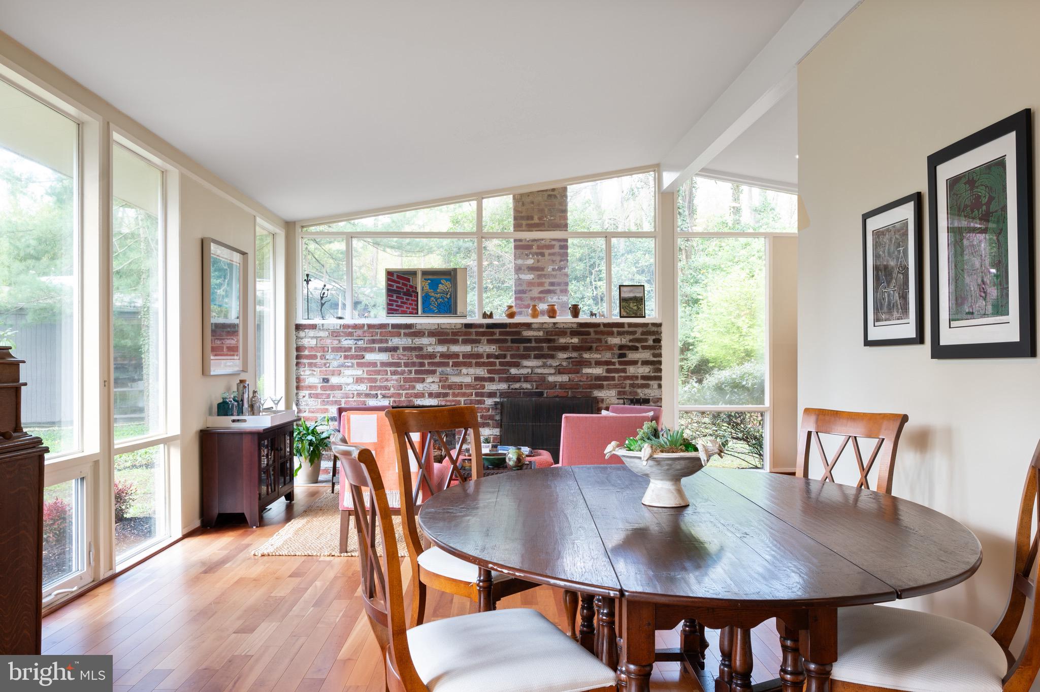 HOLLIN HILLS - Residential