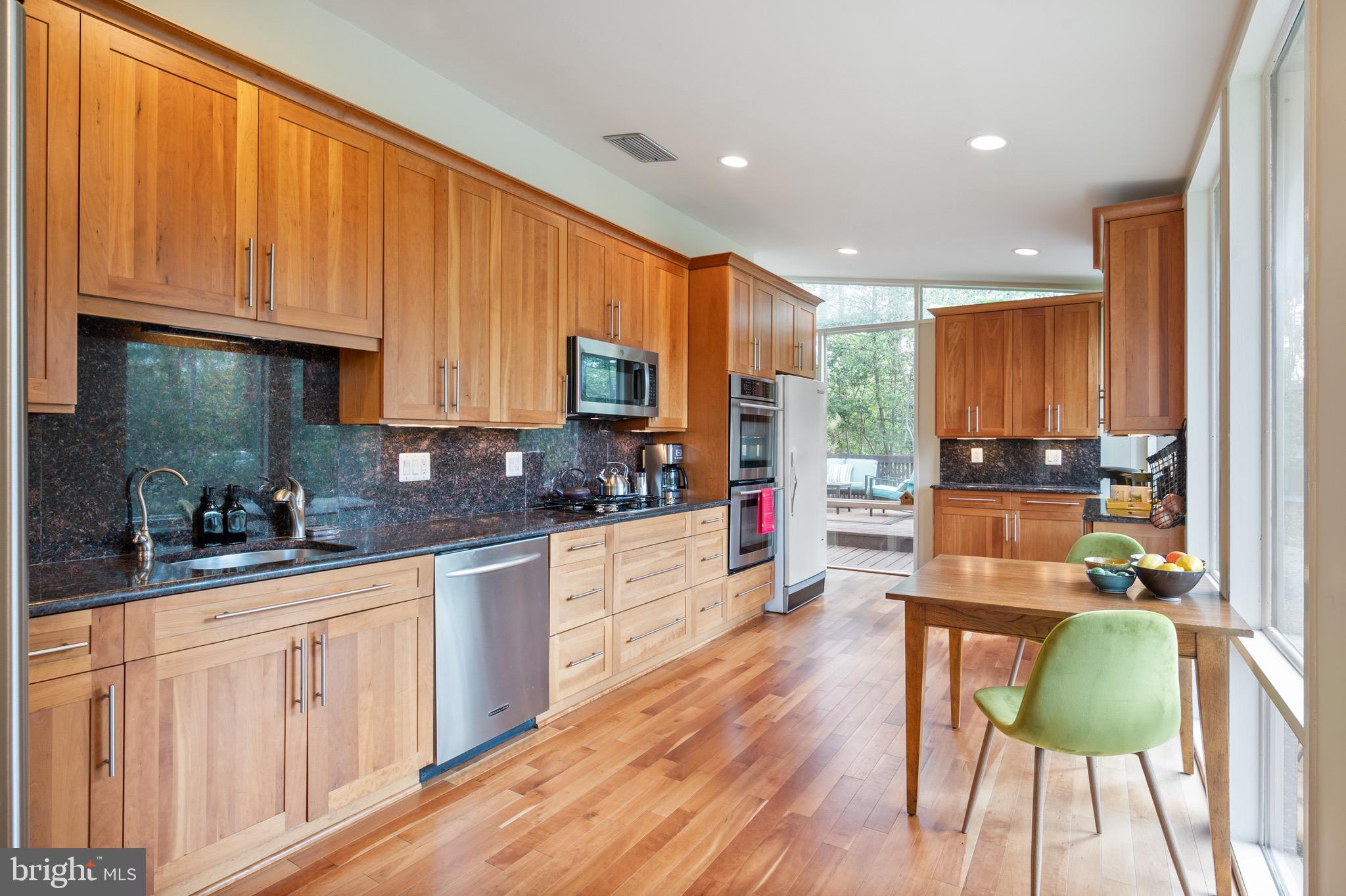 HOLLIN HILLS - Residential