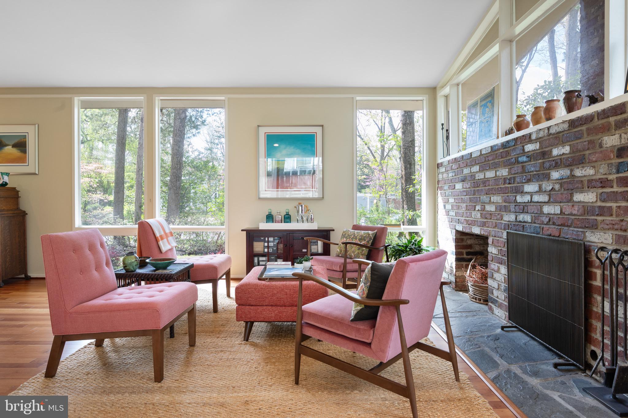 HOLLIN HILLS - Residential