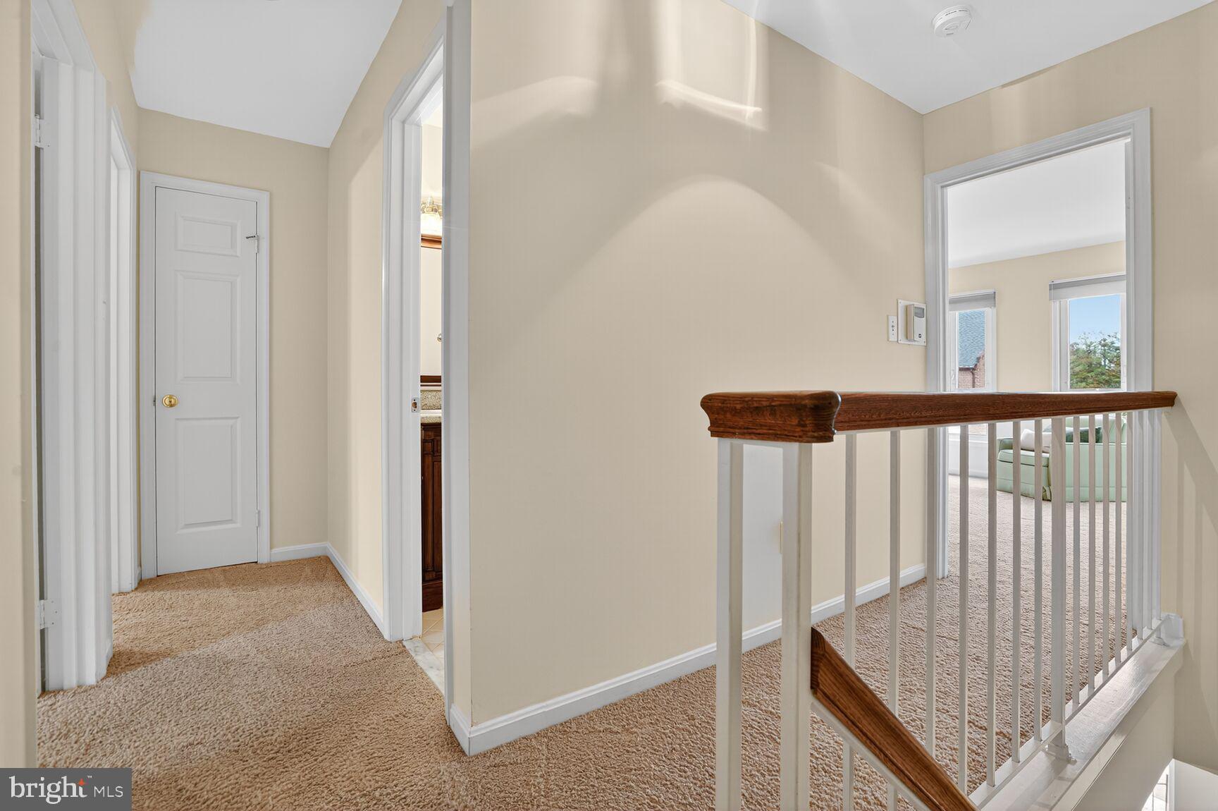 OAKTON VILLAGE - Residential