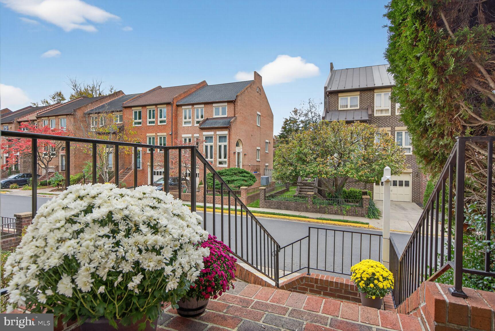 10172 TURNBERRY PLACE