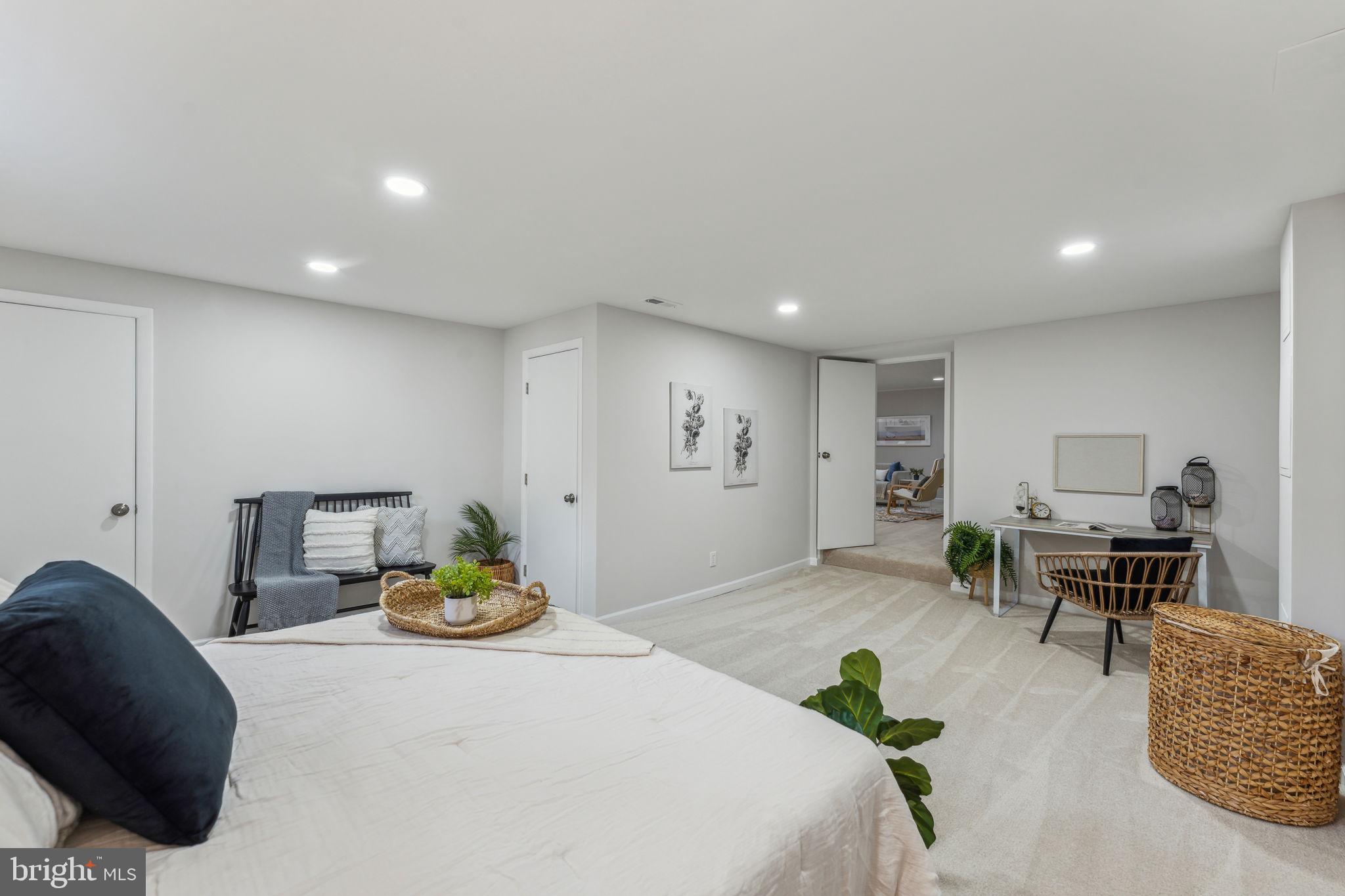 KENWOOD OAKS - Residential