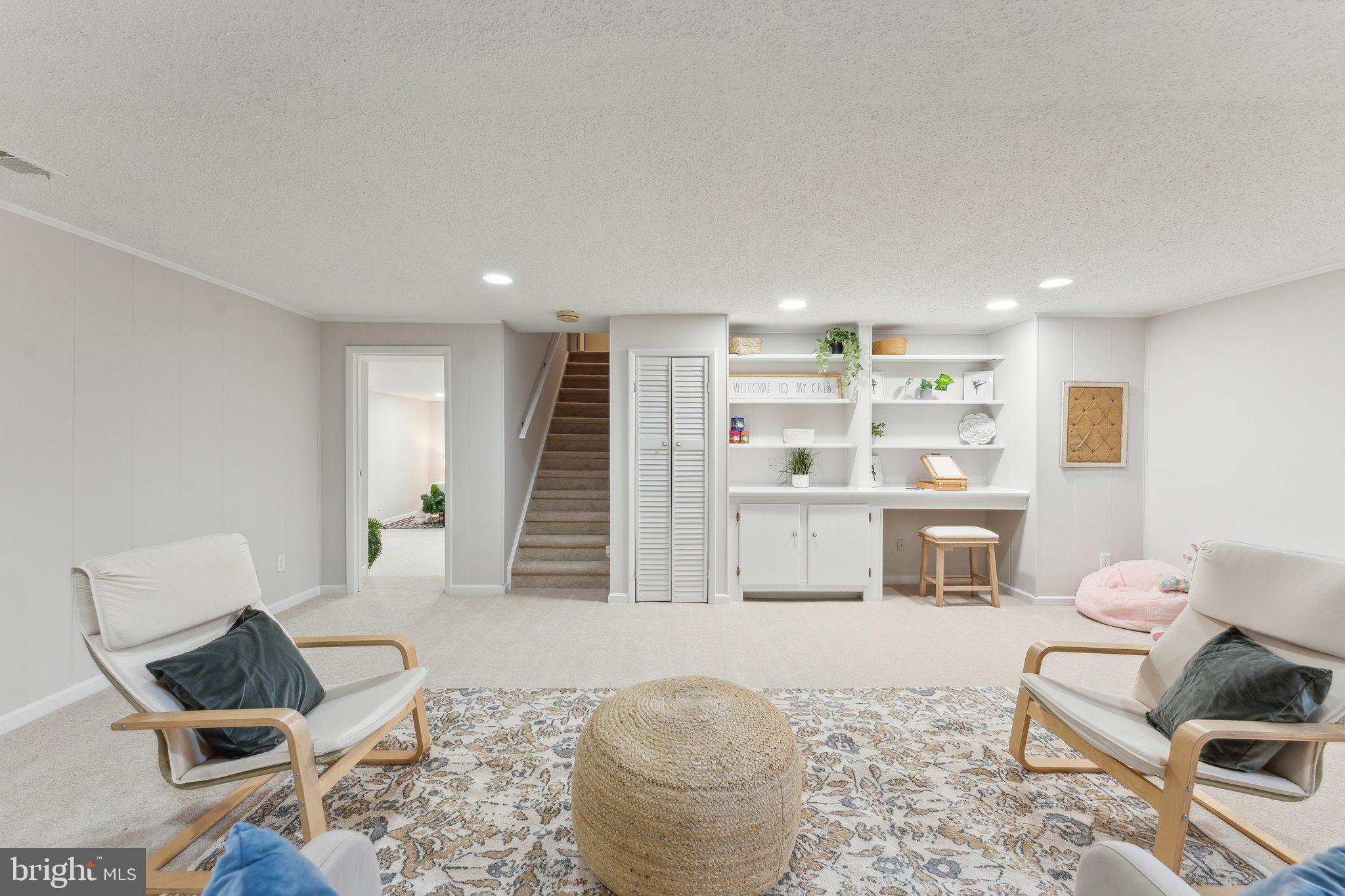 KENWOOD OAKS - Residential