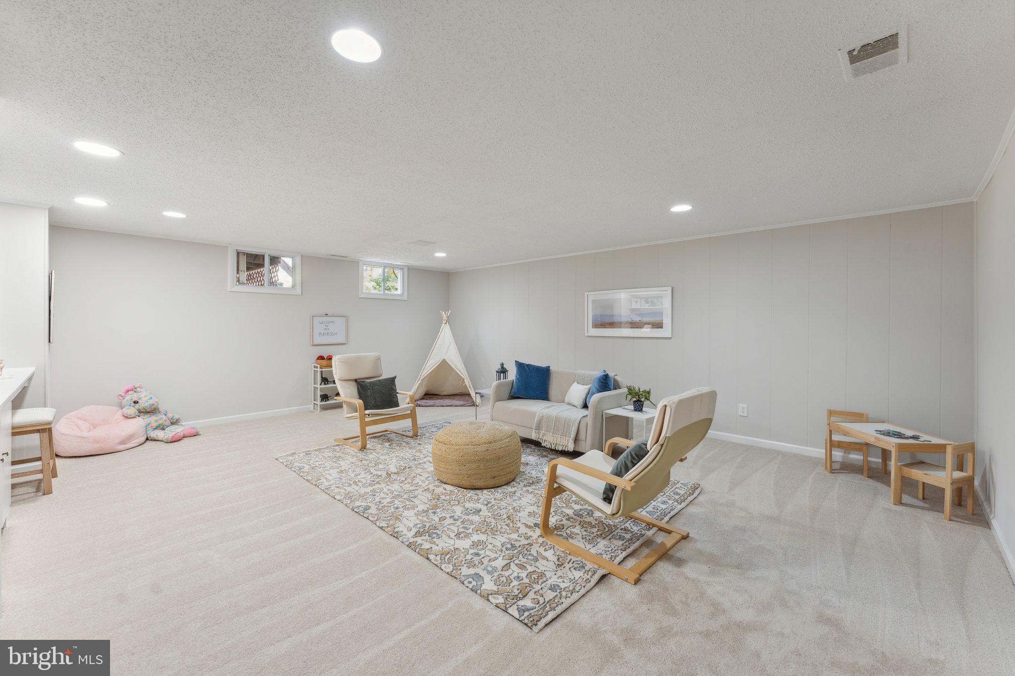 KENWOOD OAKS - Residential