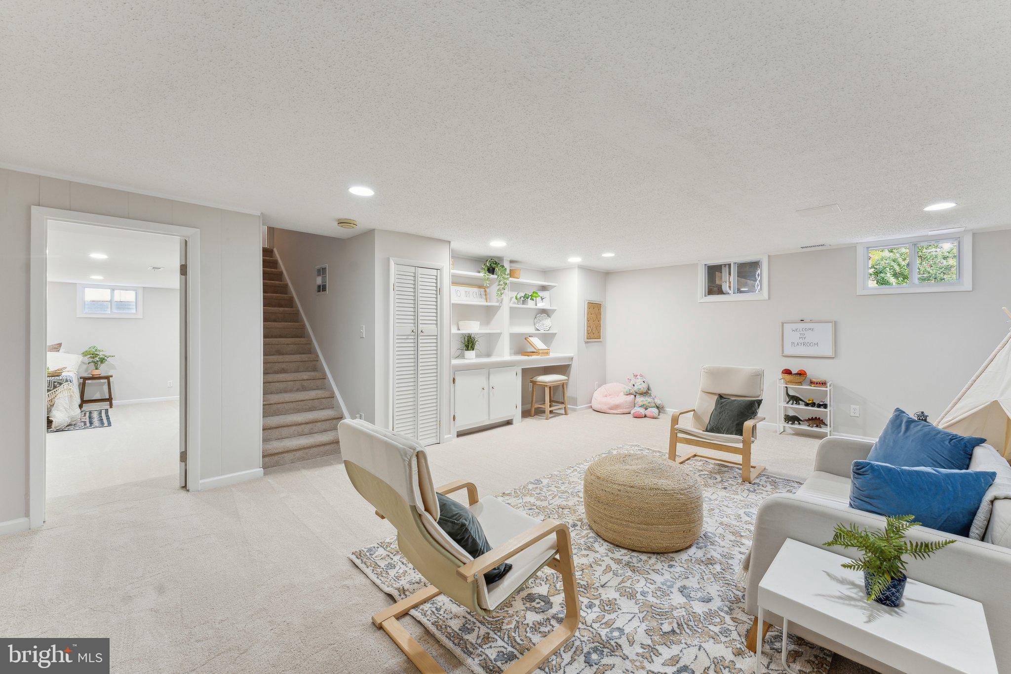 KENWOOD OAKS - Residential