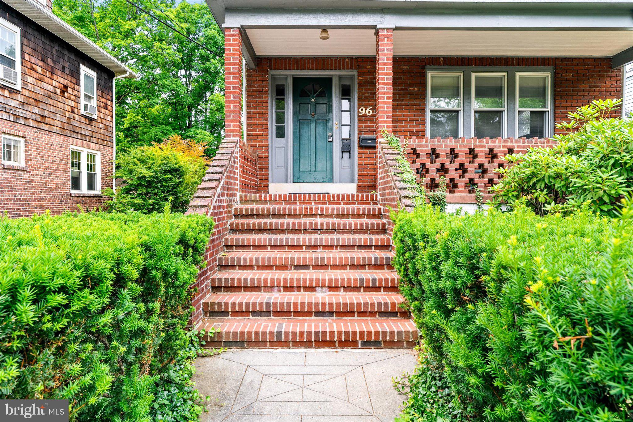 96 LINDEN LANE 1