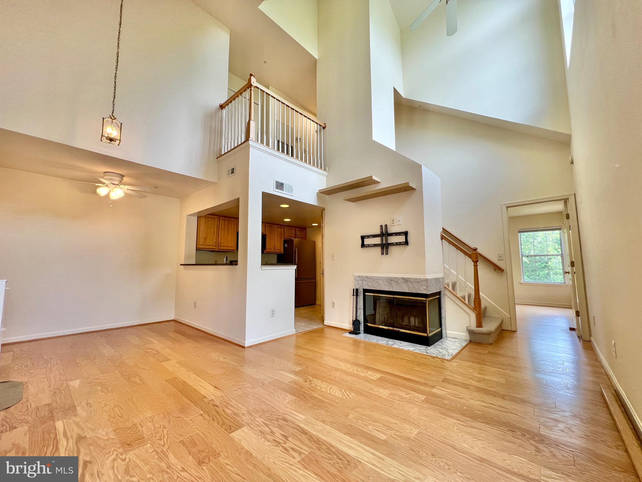 VISTAS AT WASHINGTONIAN WOODS - Residential Lease