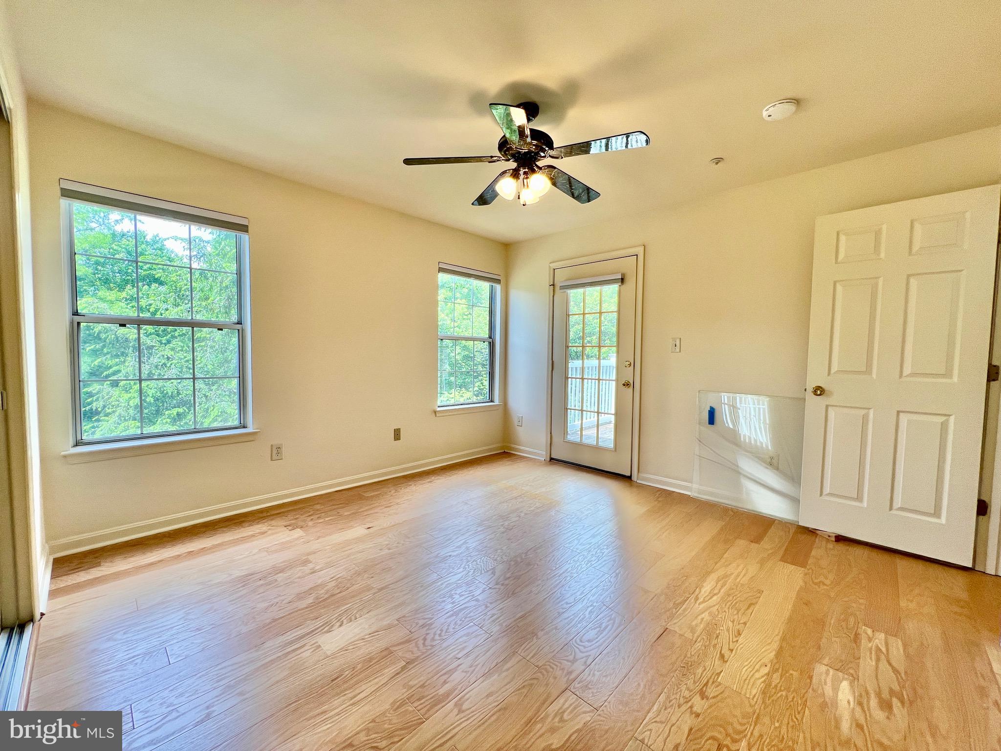 VISTAS AT WASHINGTONIAN WOODS - Residential Lease