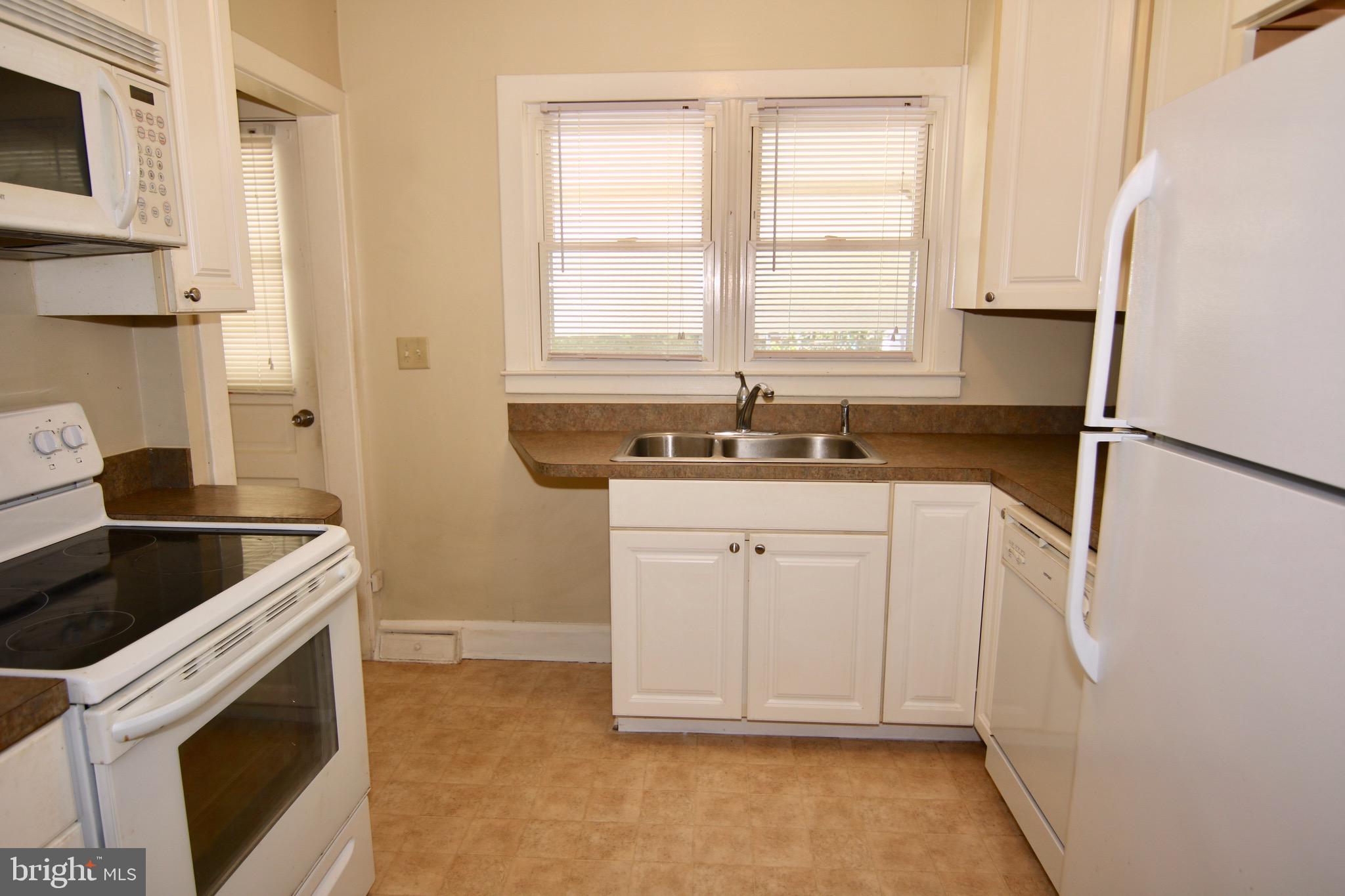 CEDARHURST - Residential