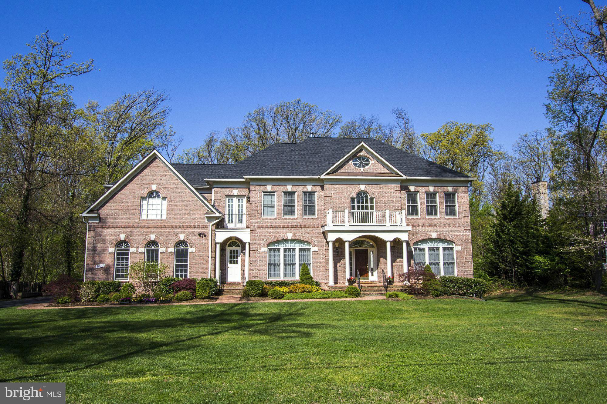 WOODSIDE ESTATES - Residential