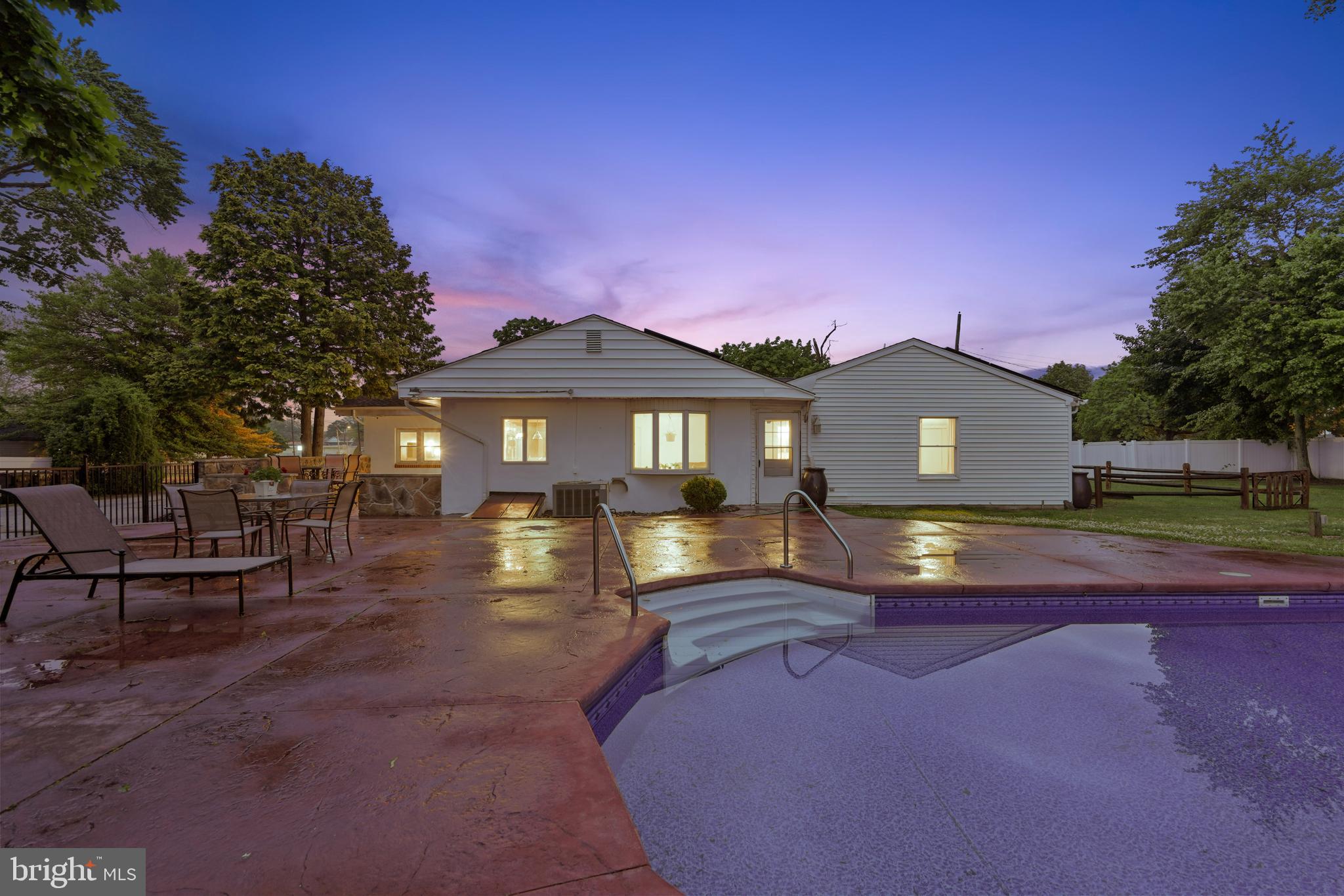 4 HAYES AVENUE