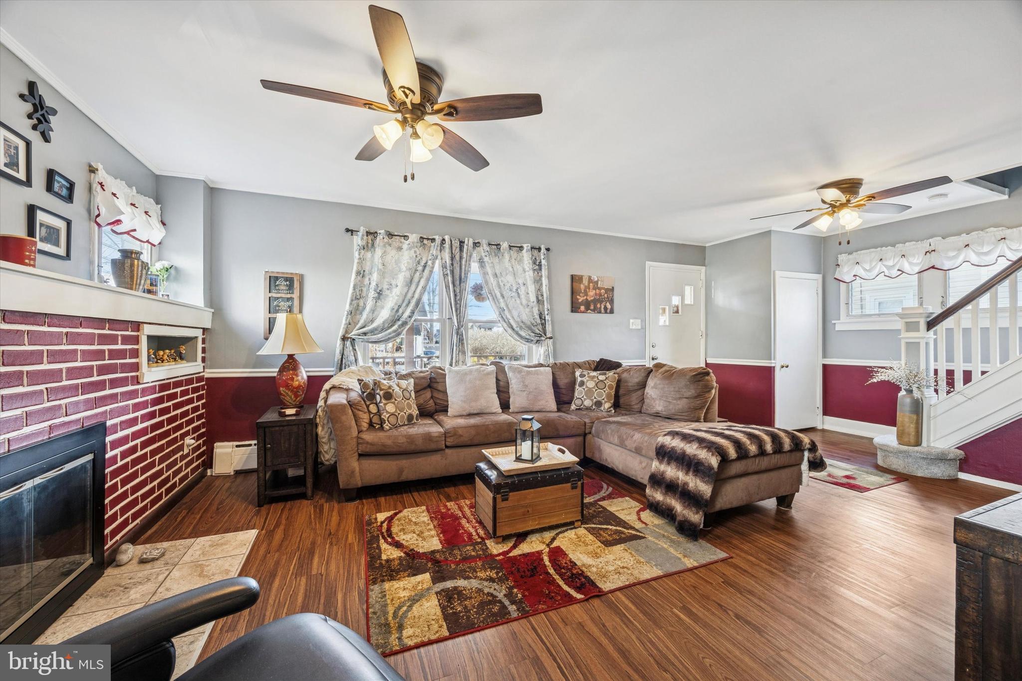 20 N LLANWELLYN AVENUE