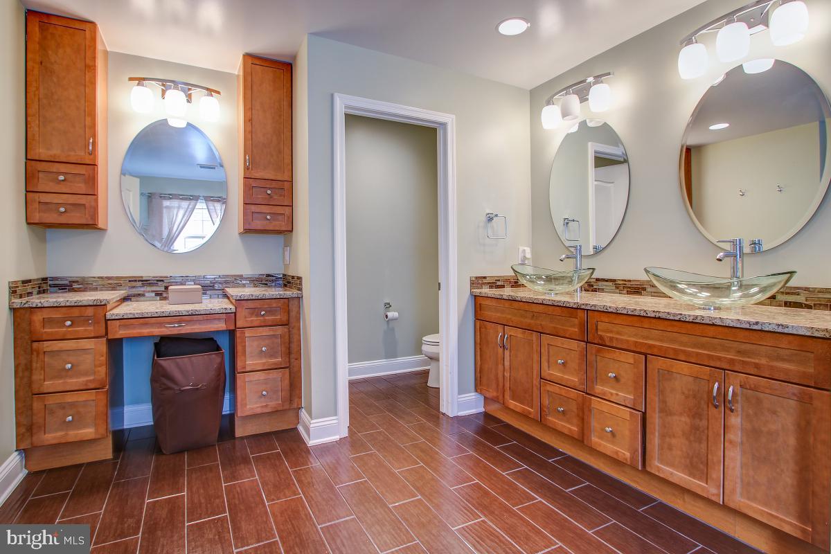 VILLAGES AT HAYMARKET - Residential