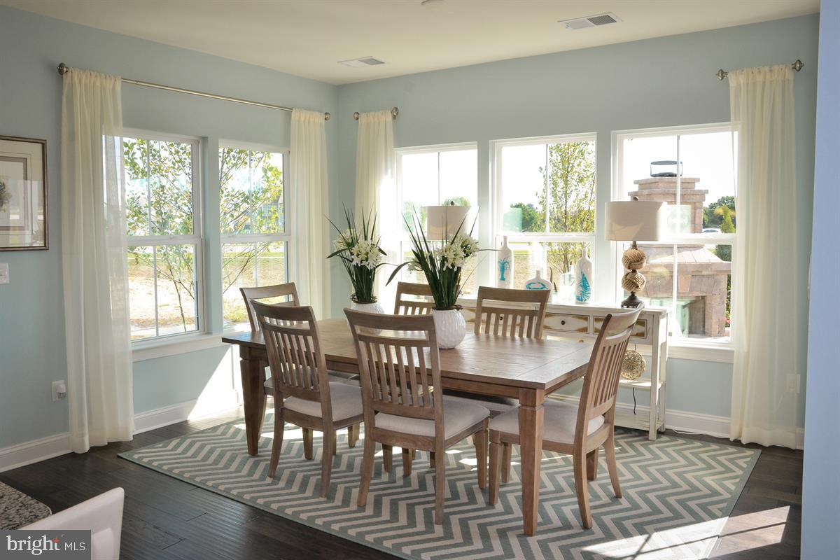 REGENTS GLEN - Residential