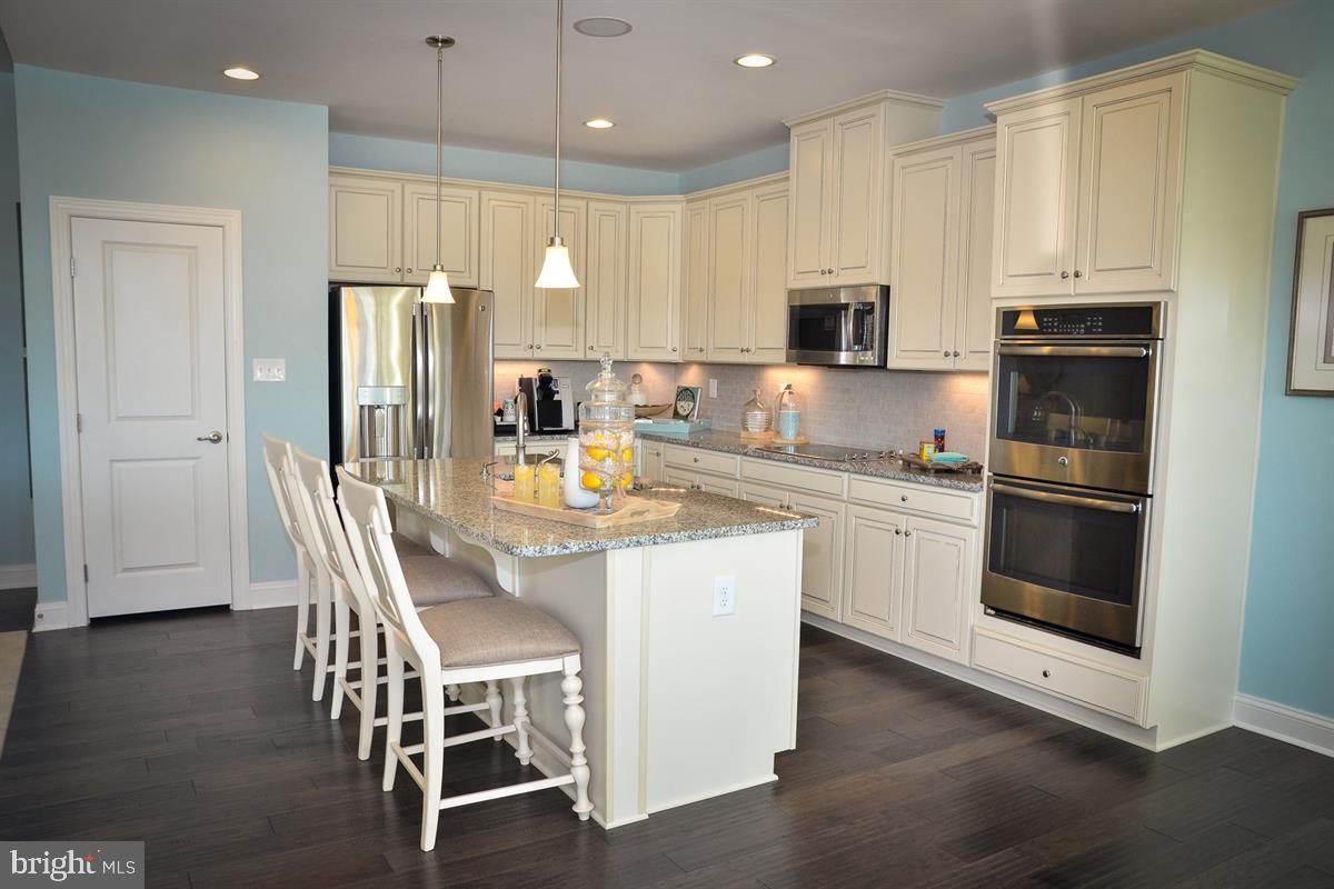 REGENTS GLEN - Residential