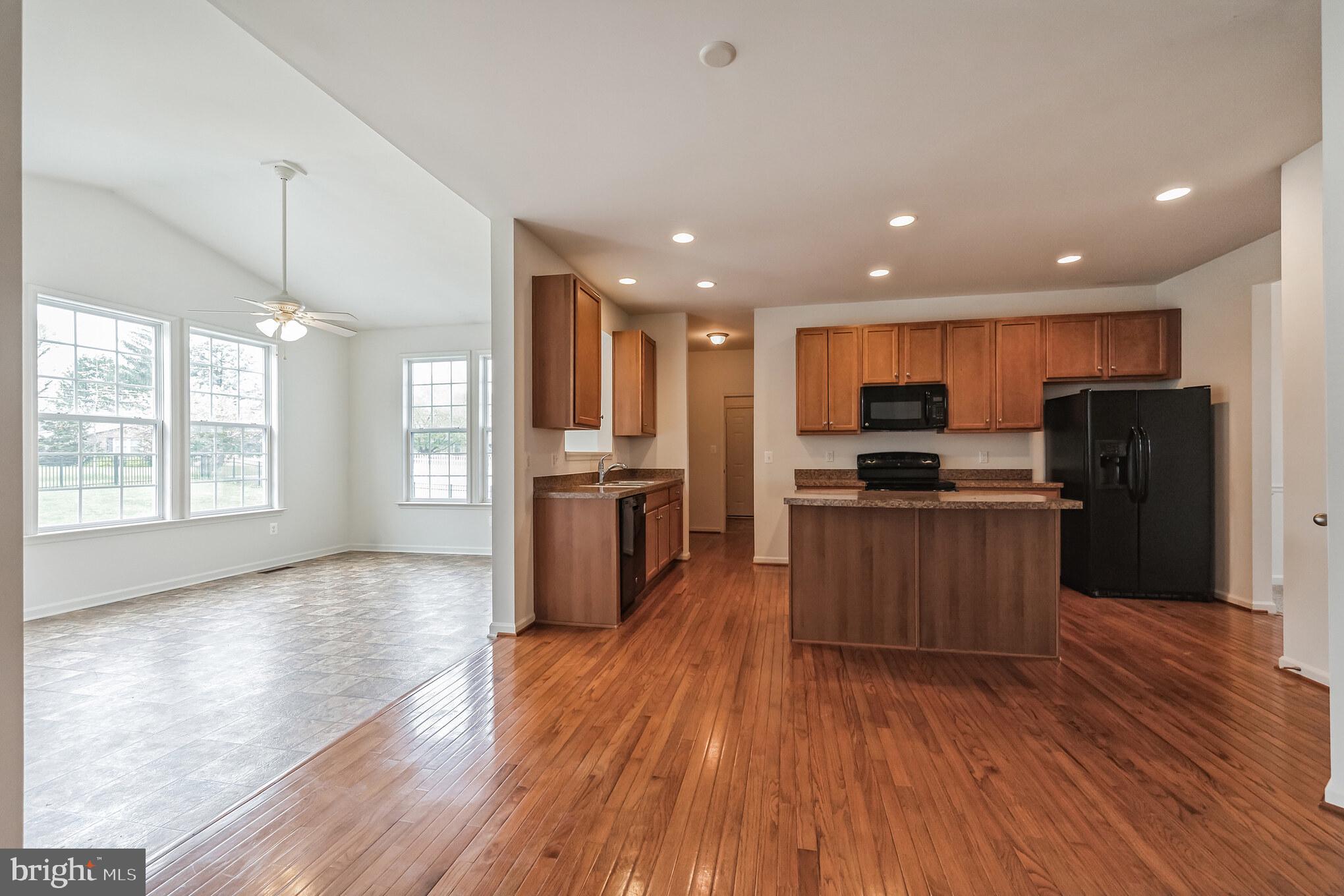 MAPLE VALLEY ESTATES - Residential