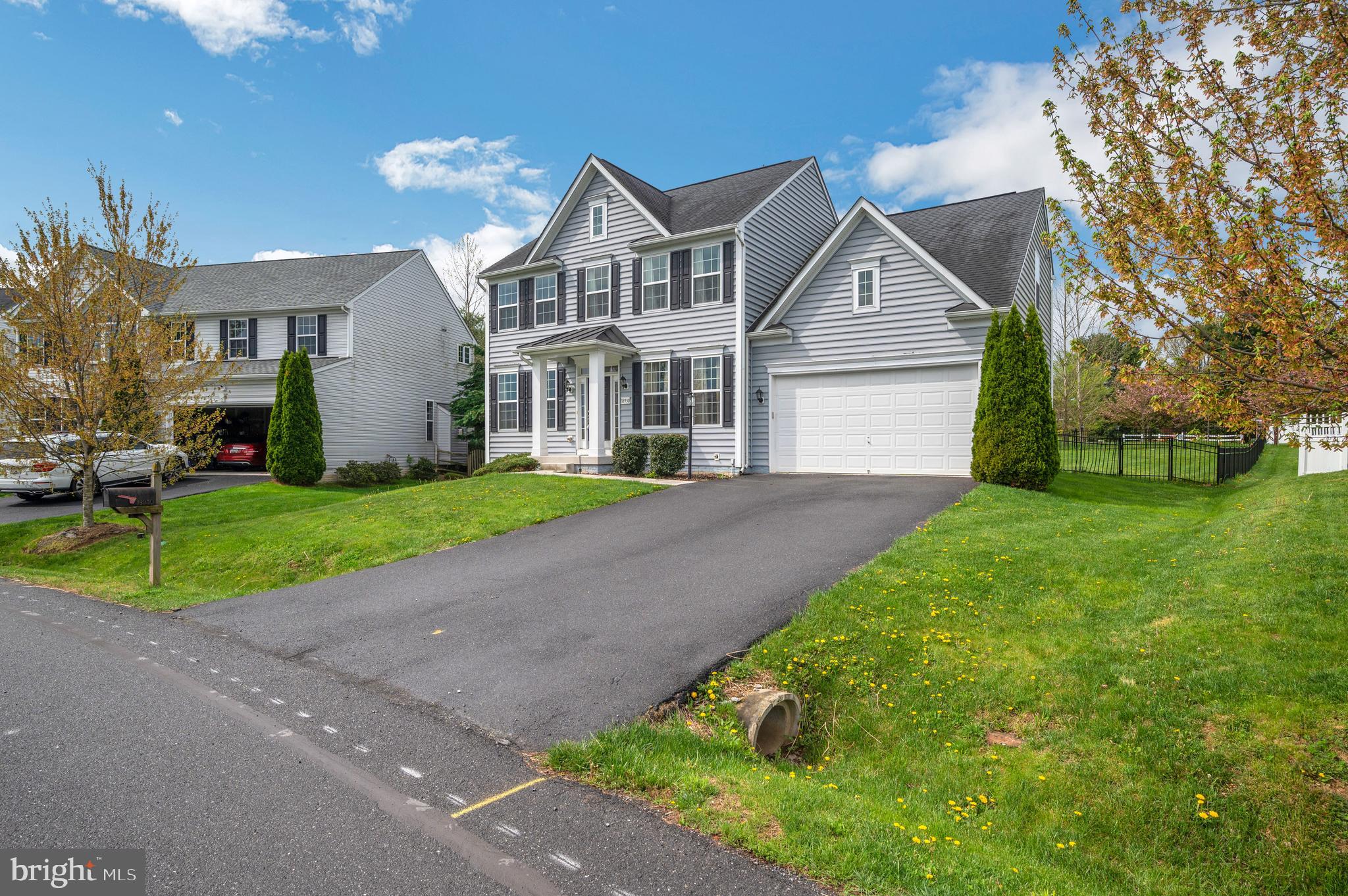 MAPLE VALLEY ESTATES - Residential