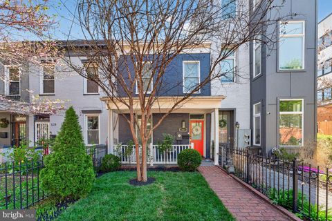 803 9TH STREET NE WASHINGTON DC 20002