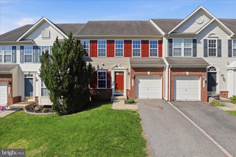 Townhouse For Sale - 7212 Banwell Court<br/> HANOVER, MD 21076
