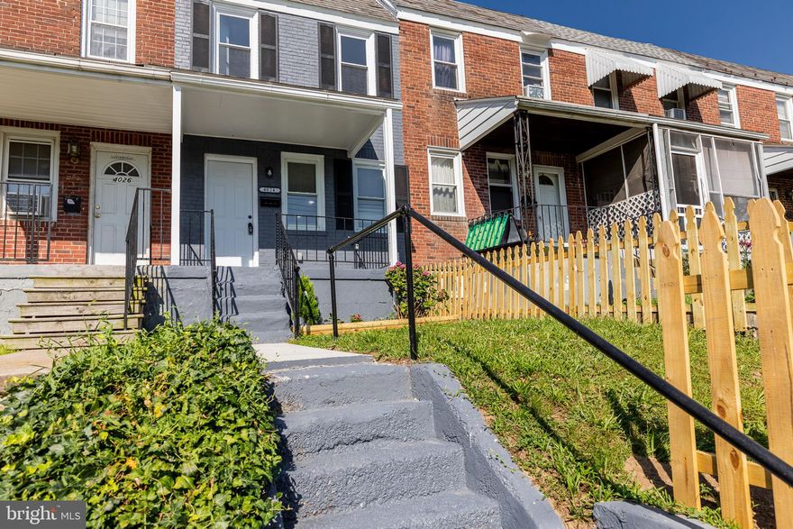 Step into modern comfort with this beautifully updated home featuring a spacious open concept layout, brand new kitchen with stainless steel appliances, sleek bathrooms, and stylish finishes throughout. A large finished basement that offers flexible space perfect as a luxurious master bedroom, guest suite, or private retreat. Conveniently located near shops, schools, and transportation. Move in ready!