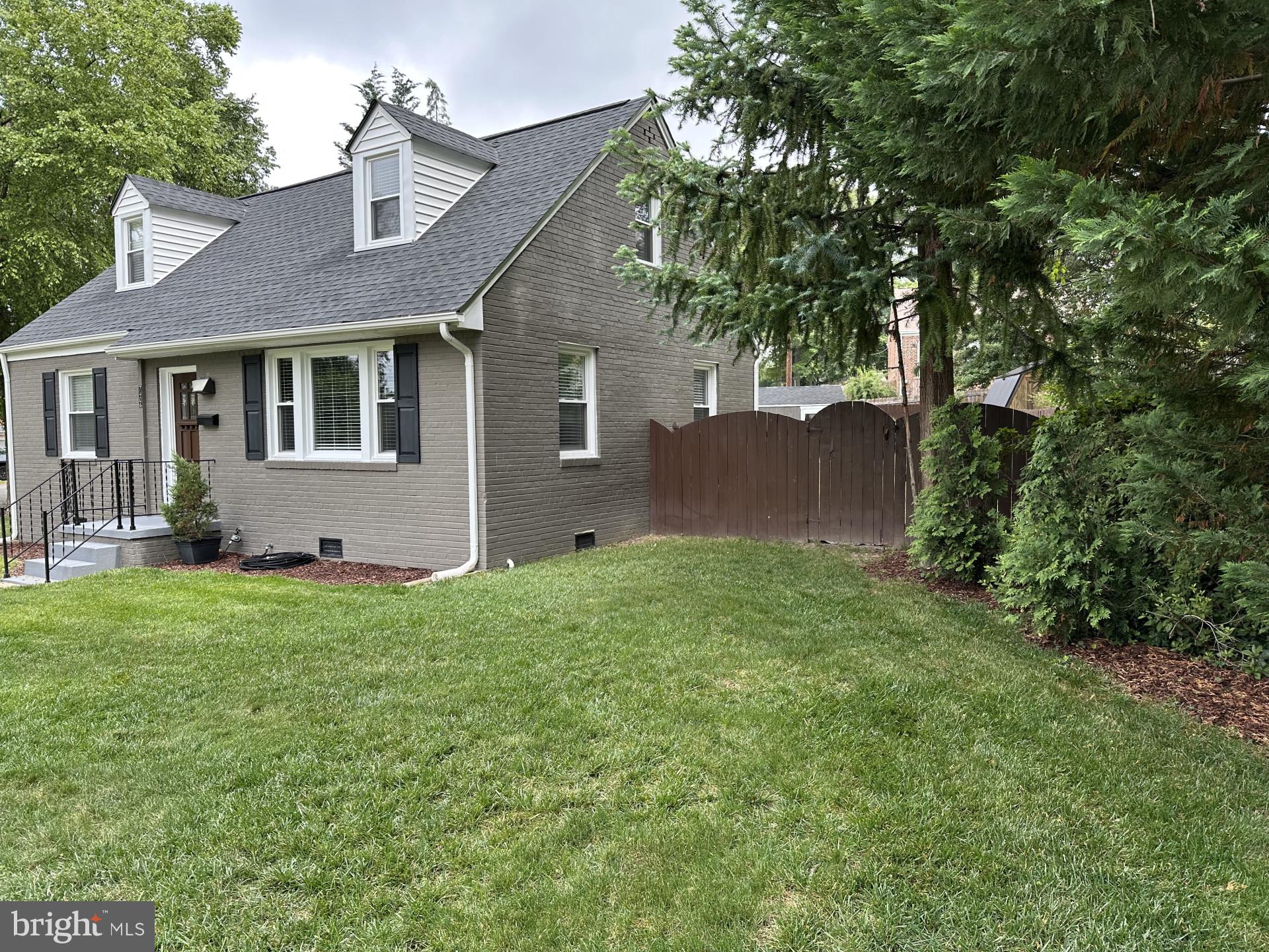 7406 PARKLINE DRIVE