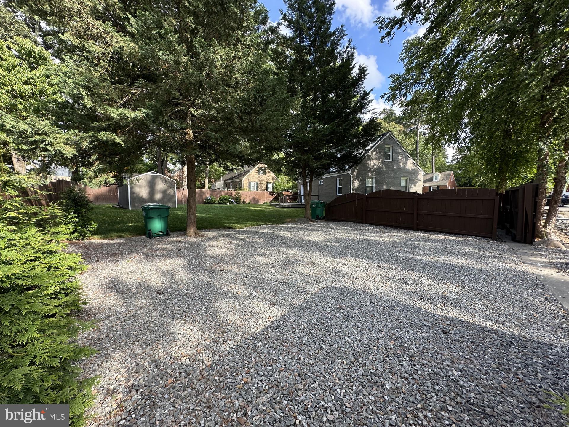 7406 PARKLINE DRIVE