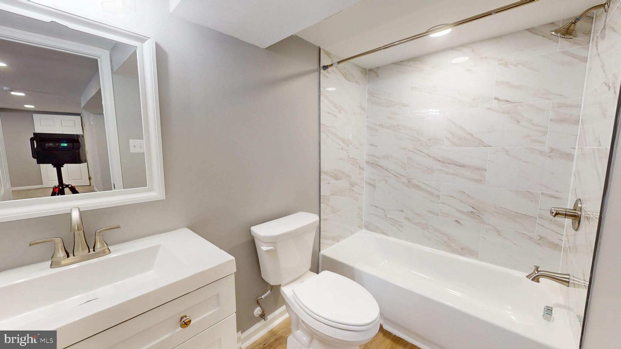 KENILWORTH PARK - Residential