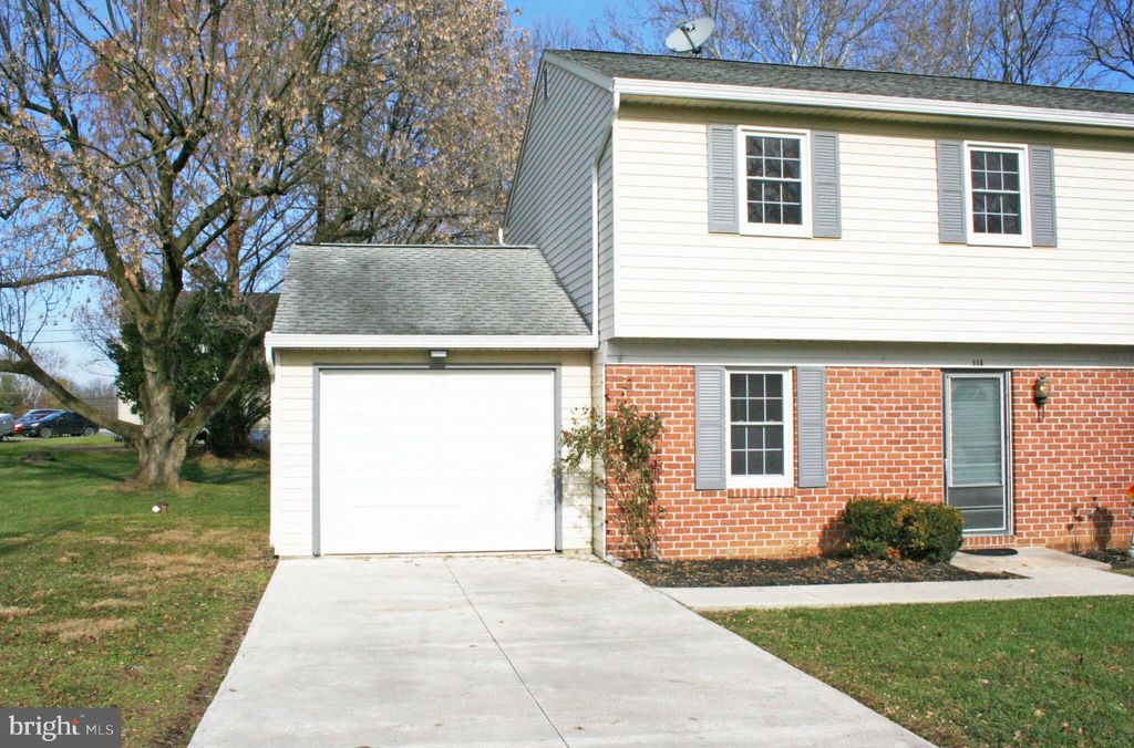 Photo of 114 MILLER RD, AKRON, PA 17501 (MLS # PALA2028596)