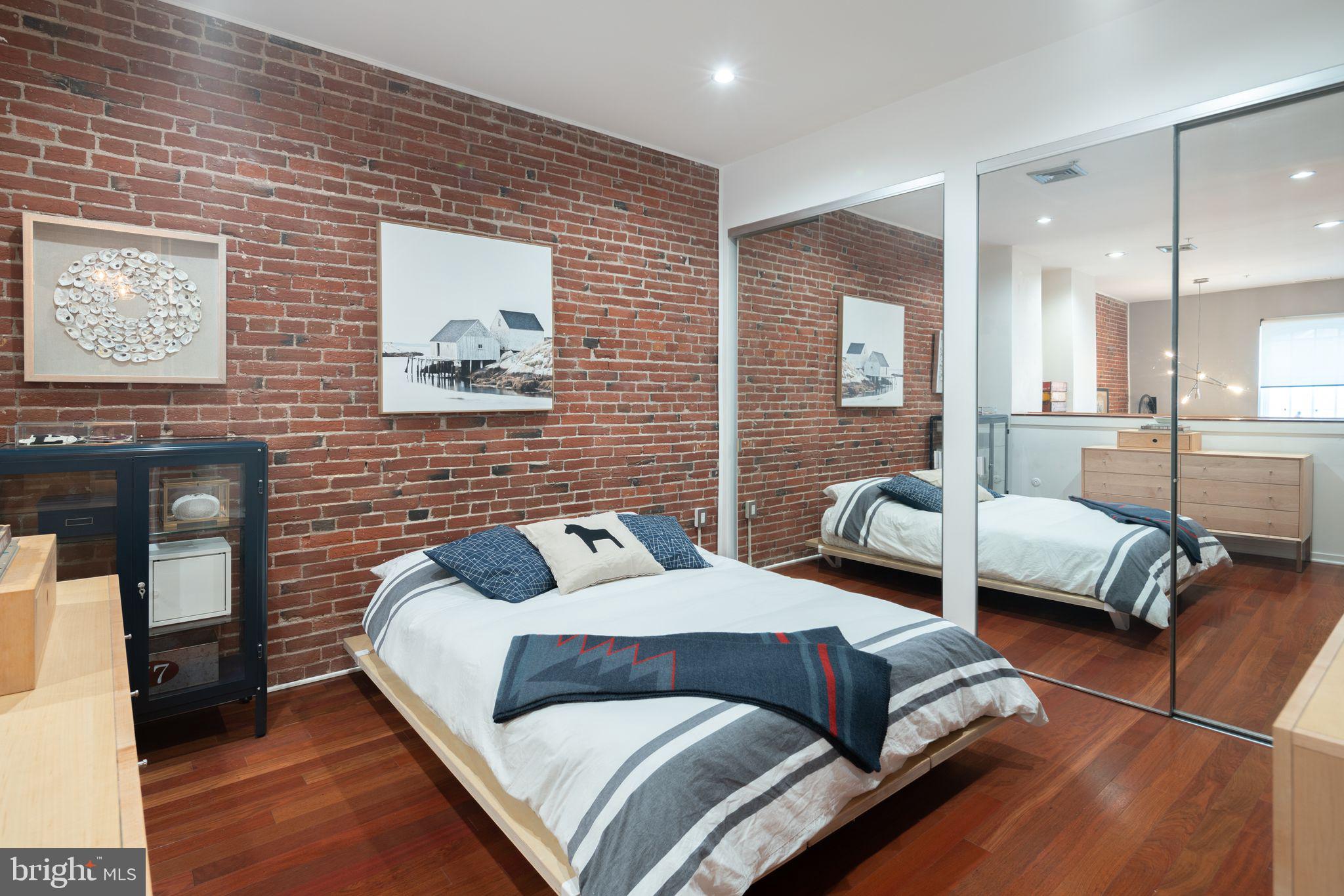 OLD CITY - Residential