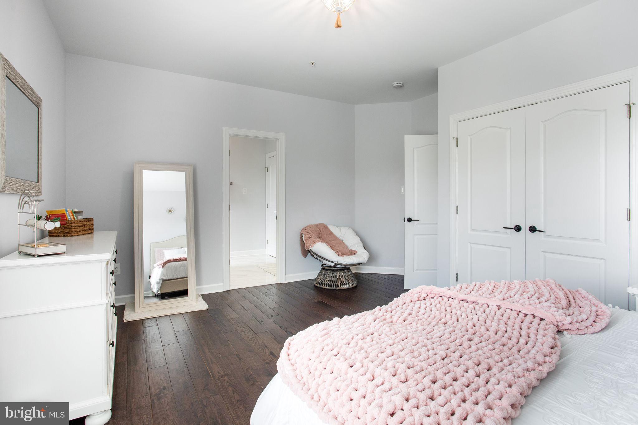 RIVERWOOD - Residential