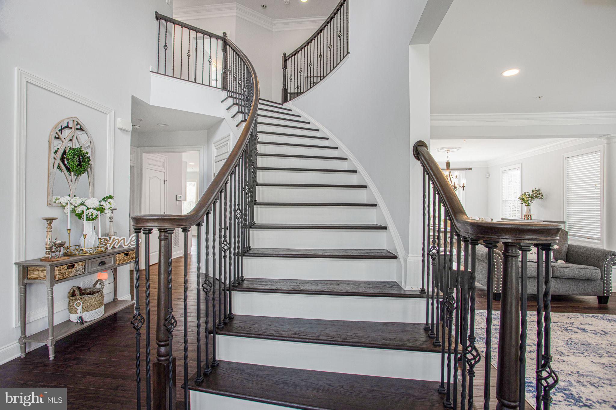 RIVERWOOD - Residential