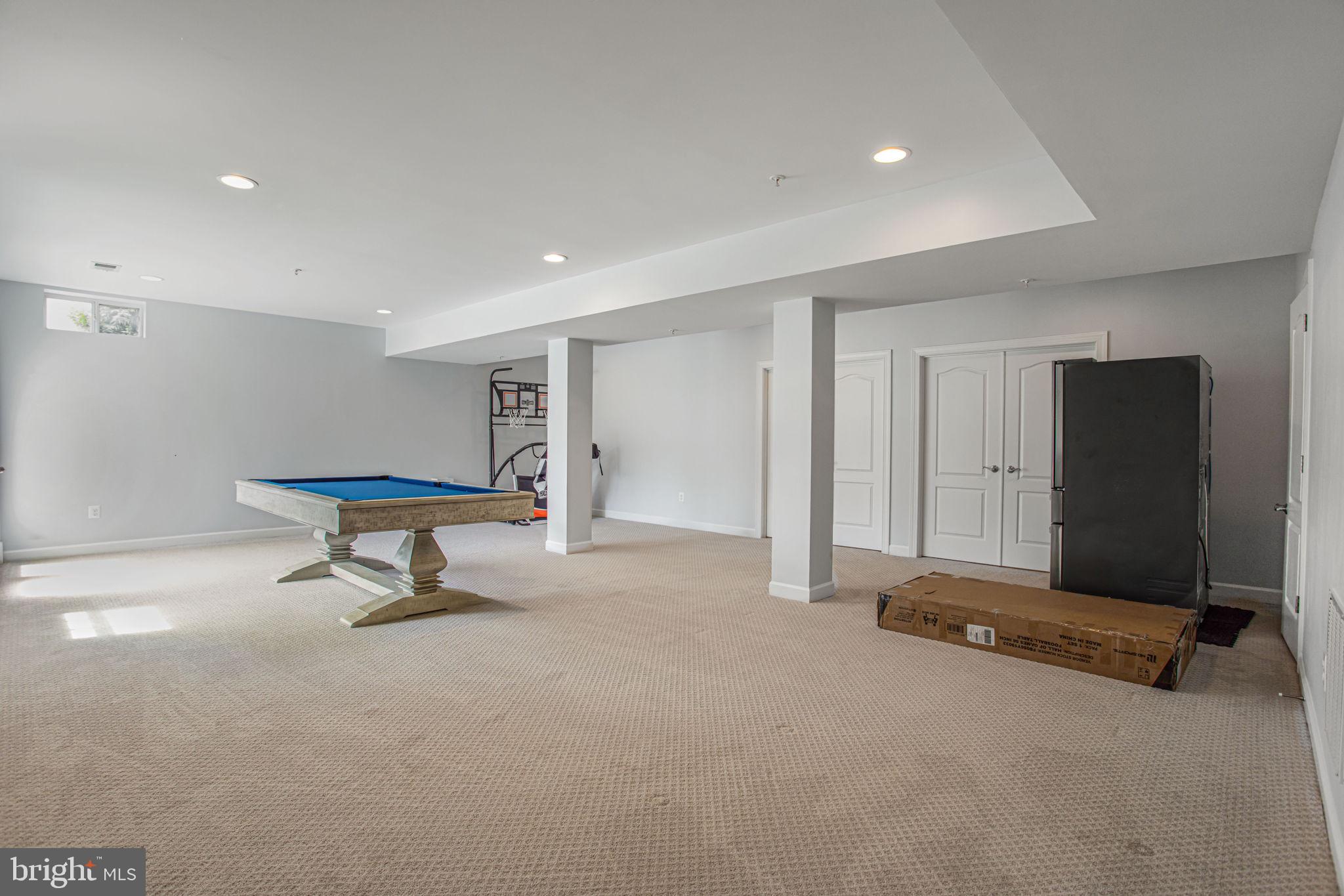 RIVERWOOD - Residential