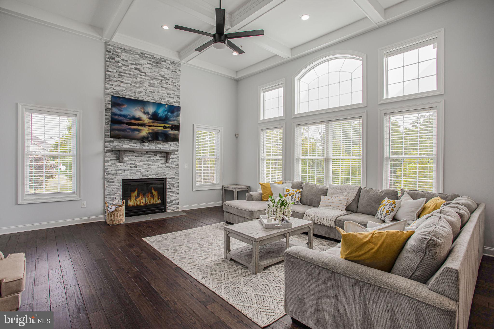 RIVERWOOD - Residential