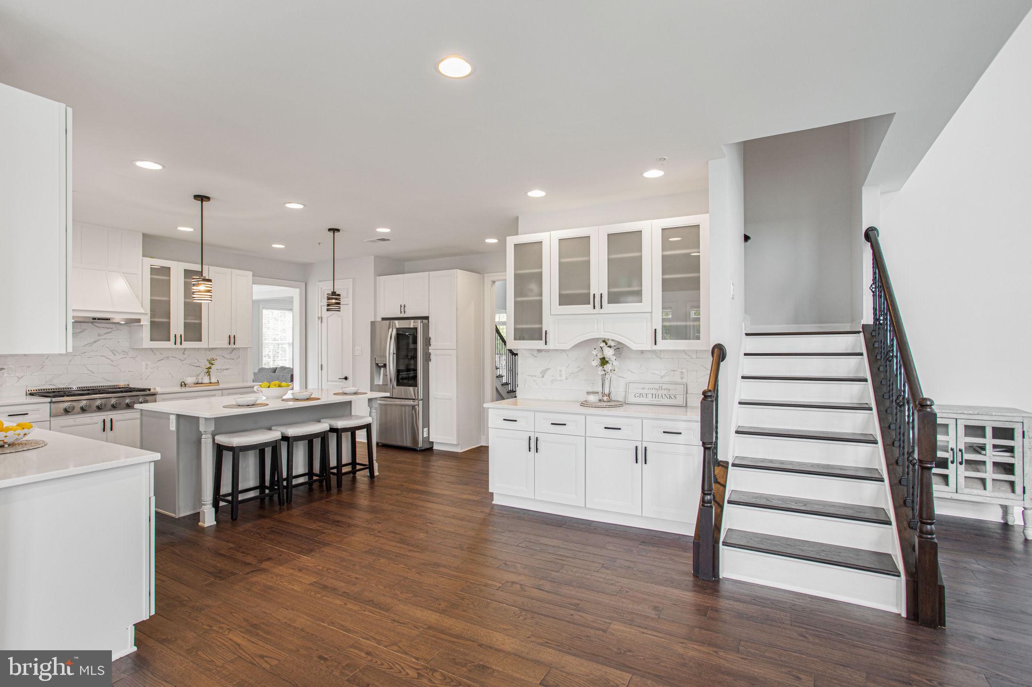 RIVERWOOD - Residential