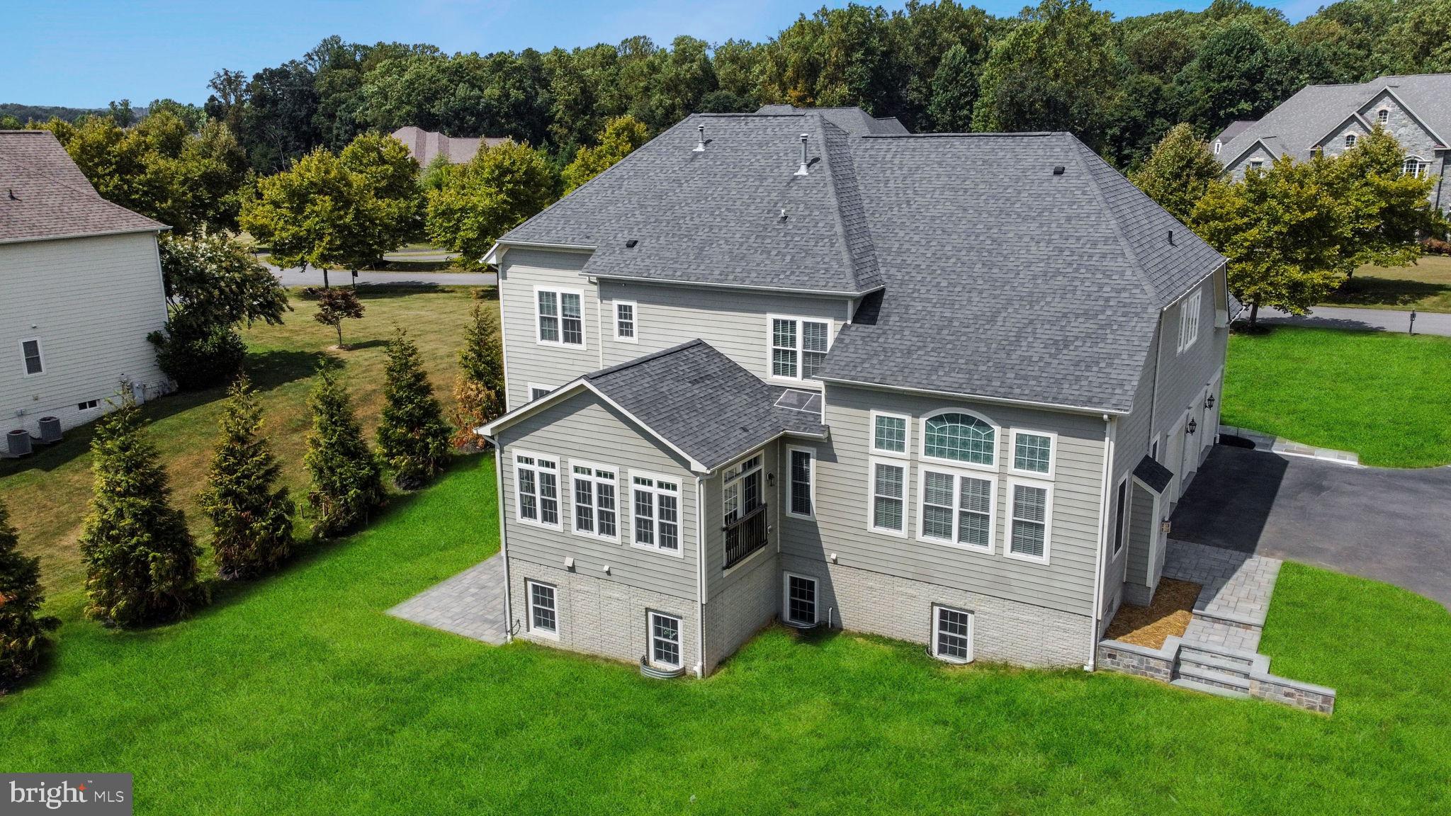 RIVERWOOD - Residential