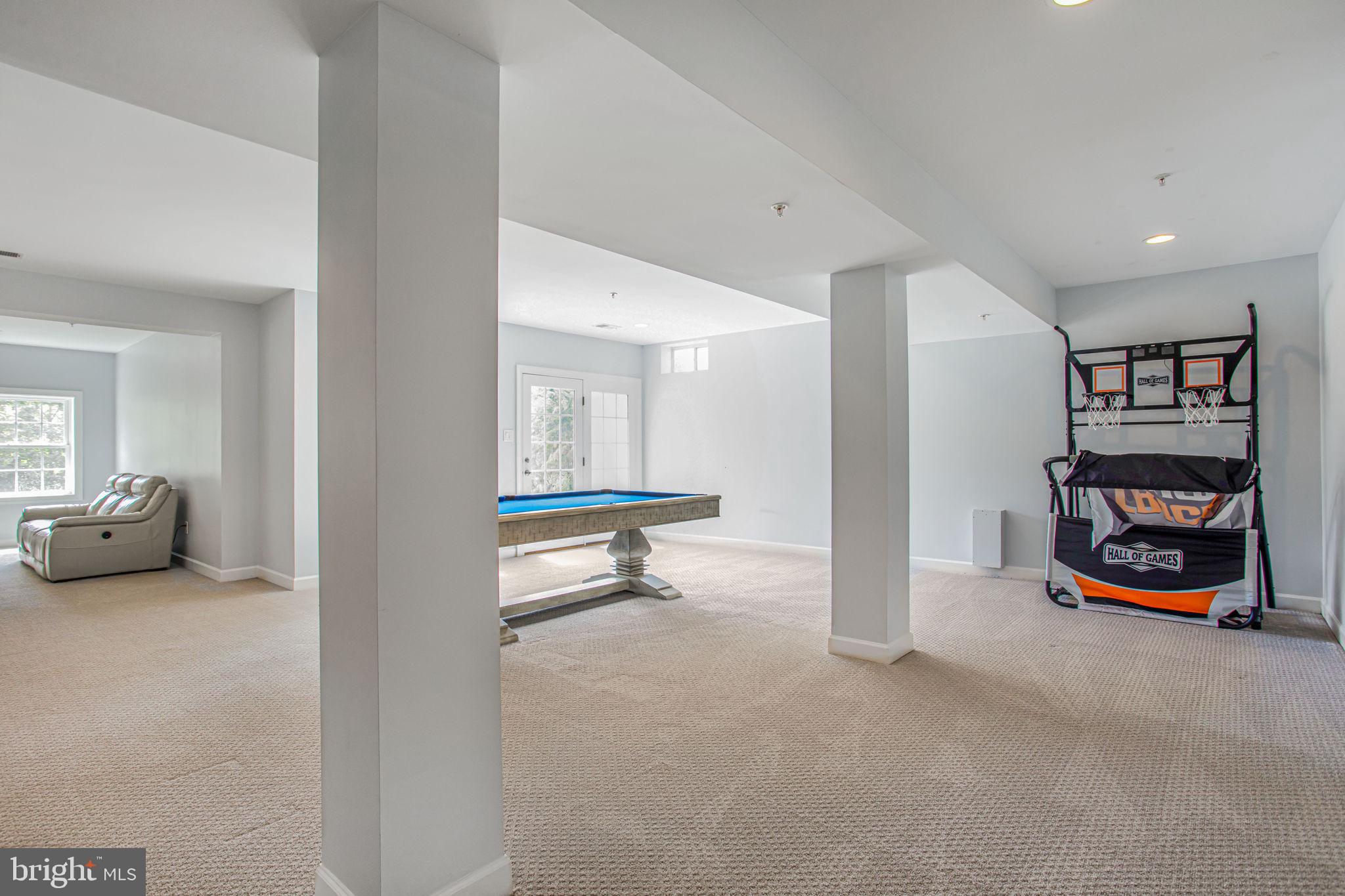 RIVERWOOD - Residential