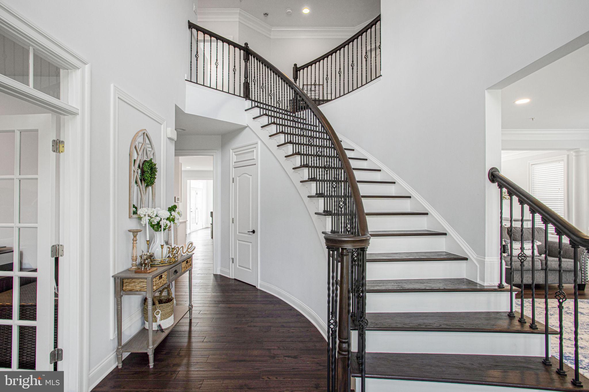 RIVERWOOD - Residential