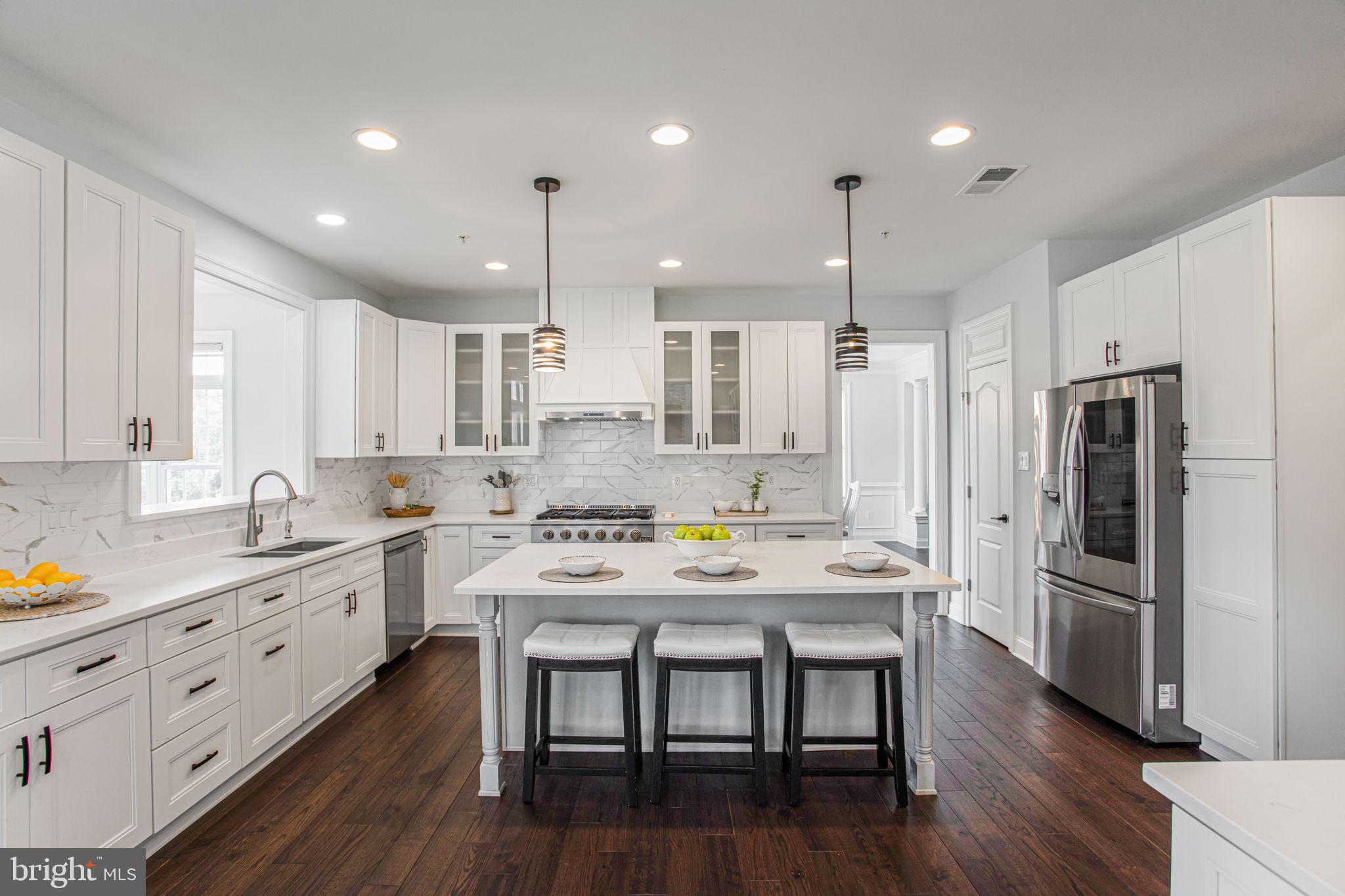 RIVERWOOD - Residential