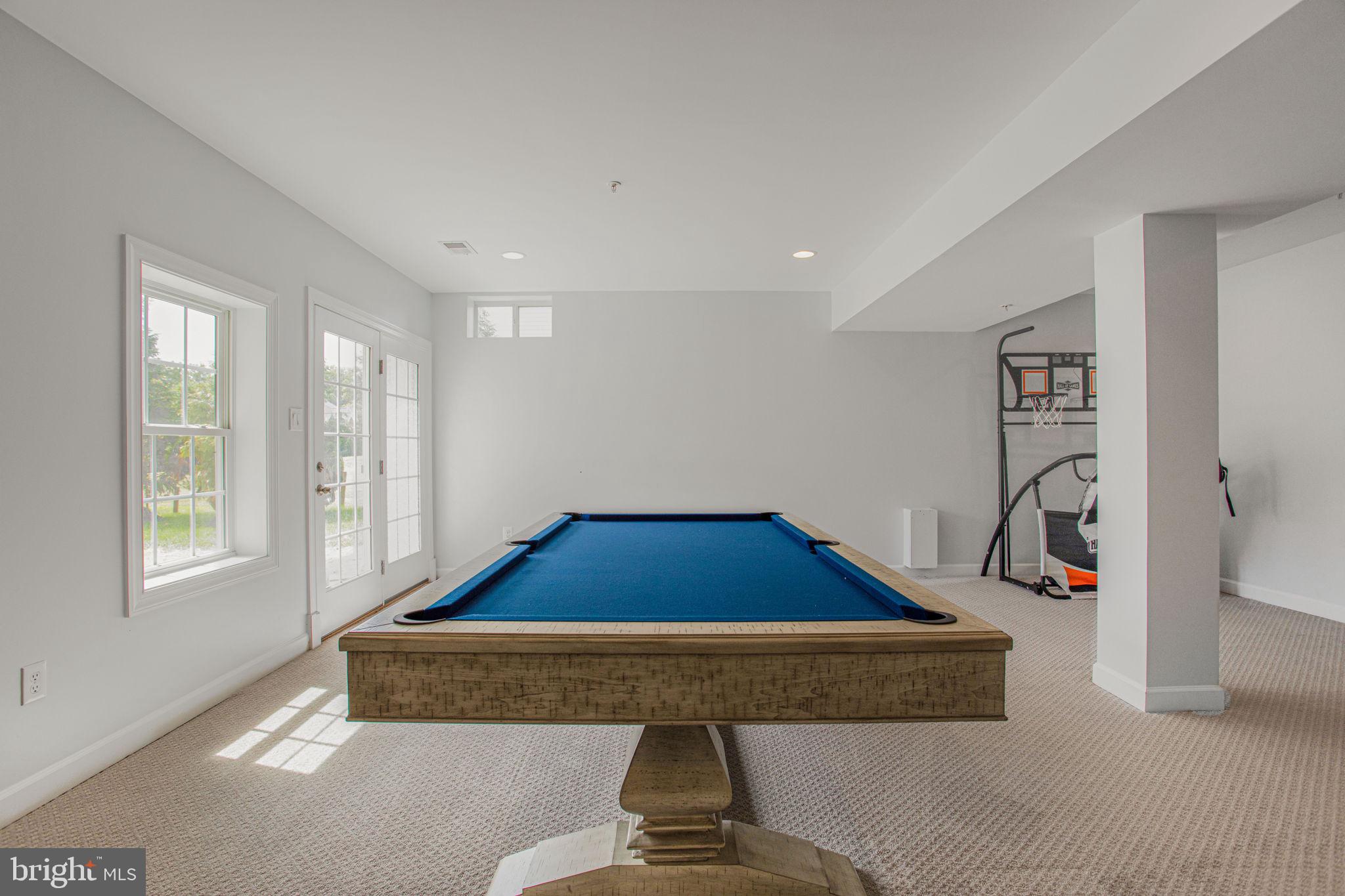 RIVERWOOD - Residential