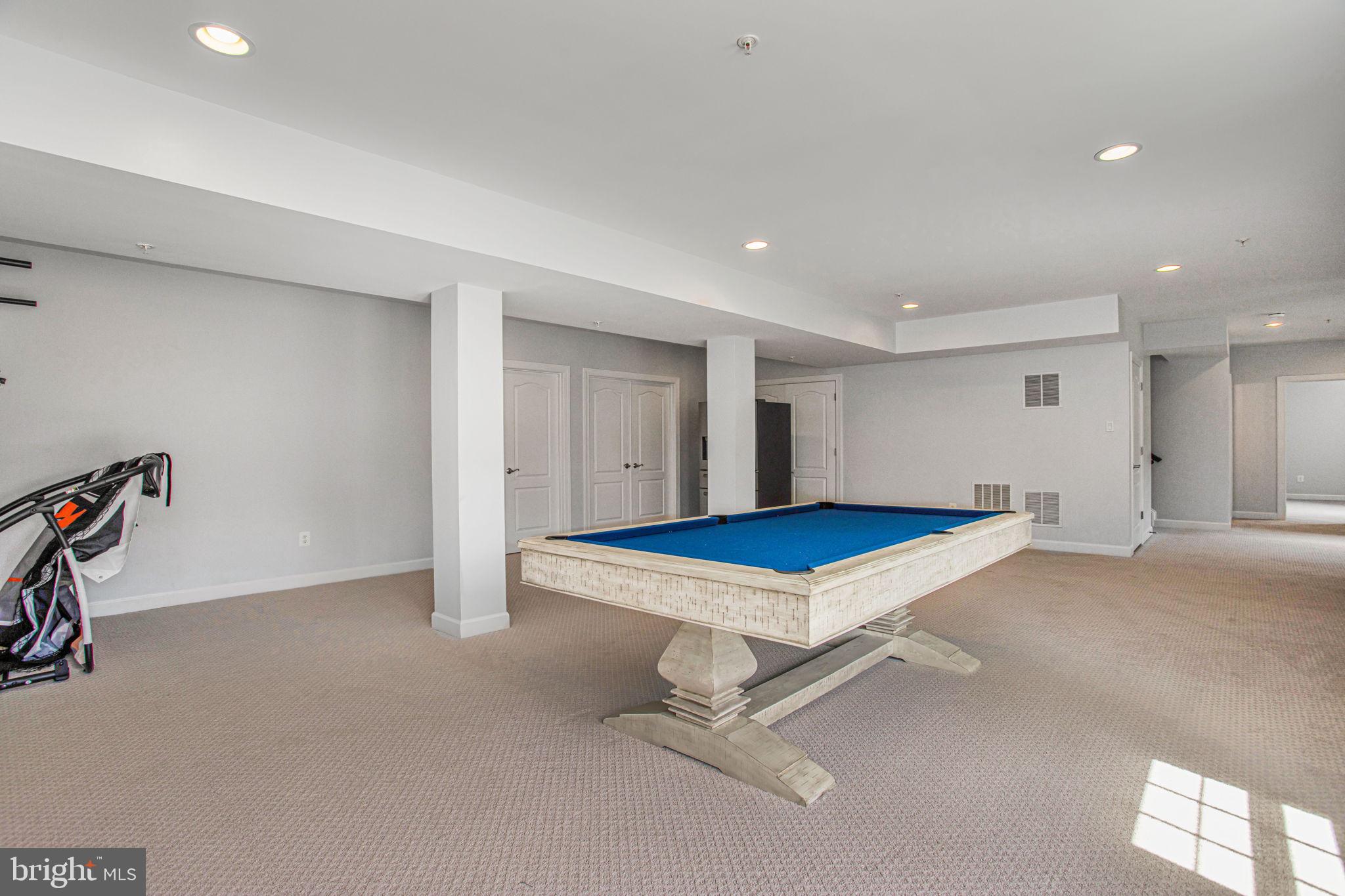 RIVERWOOD - Residential